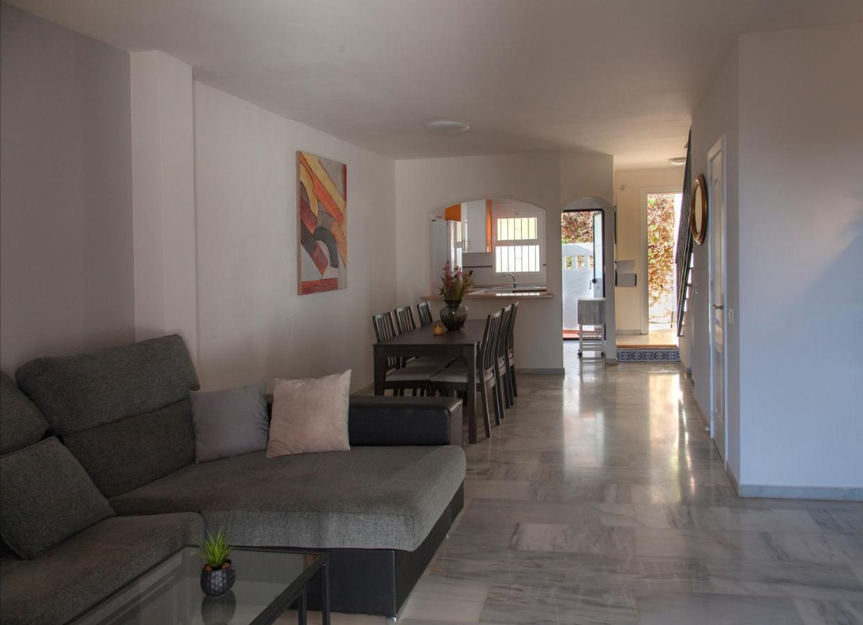 Villa Agradable Adosado Con Piscina La Hidalga Benalmádena Exterior foto