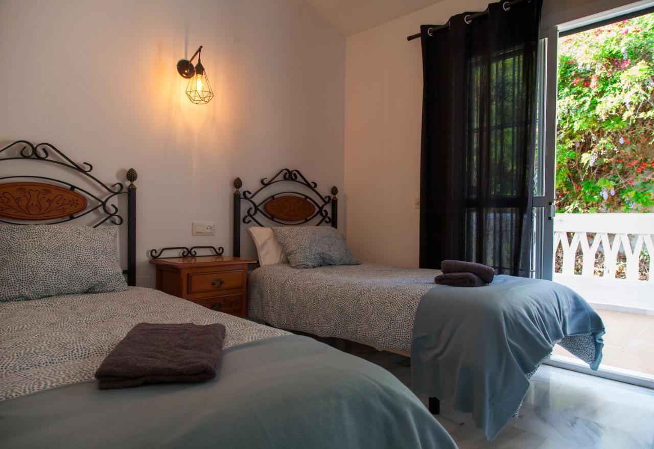 Villa Agradable Adosado Con Piscina La Hidalga Benalmádena Exterior foto